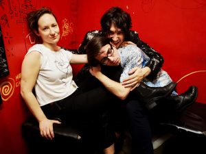 ​Sons of an Illustrious Father, Ezra Miller, Lilah Larson e Josh Aubin