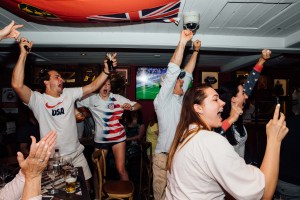 USA fans celebrate women's football