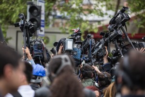 Des journalistes