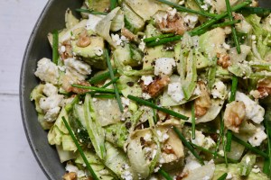 Insalata croccante con miso e feta