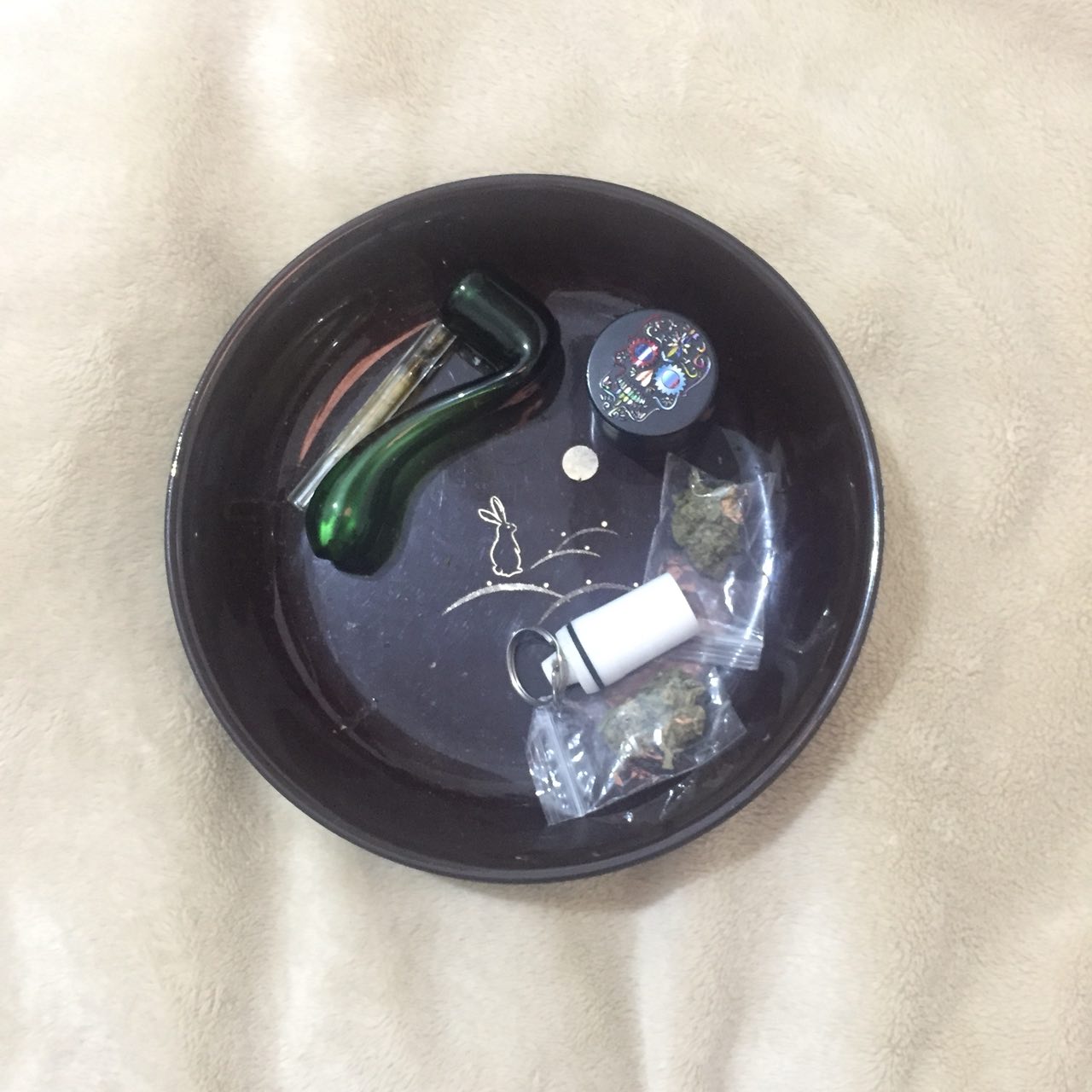 stoners-bowl-pipe-grams