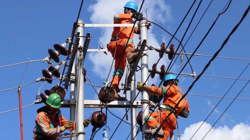 Imbas Mati Listrik 12 Jam di Jawa, PLN Digugat Pengusaha Sampai Orang Batal Gelar Resepsi Pernikahan