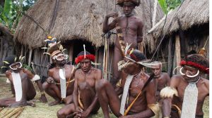 Koteka Terancam Punah, Muncul Gerakan Mahasiswa Papua Memakainya di Kampus