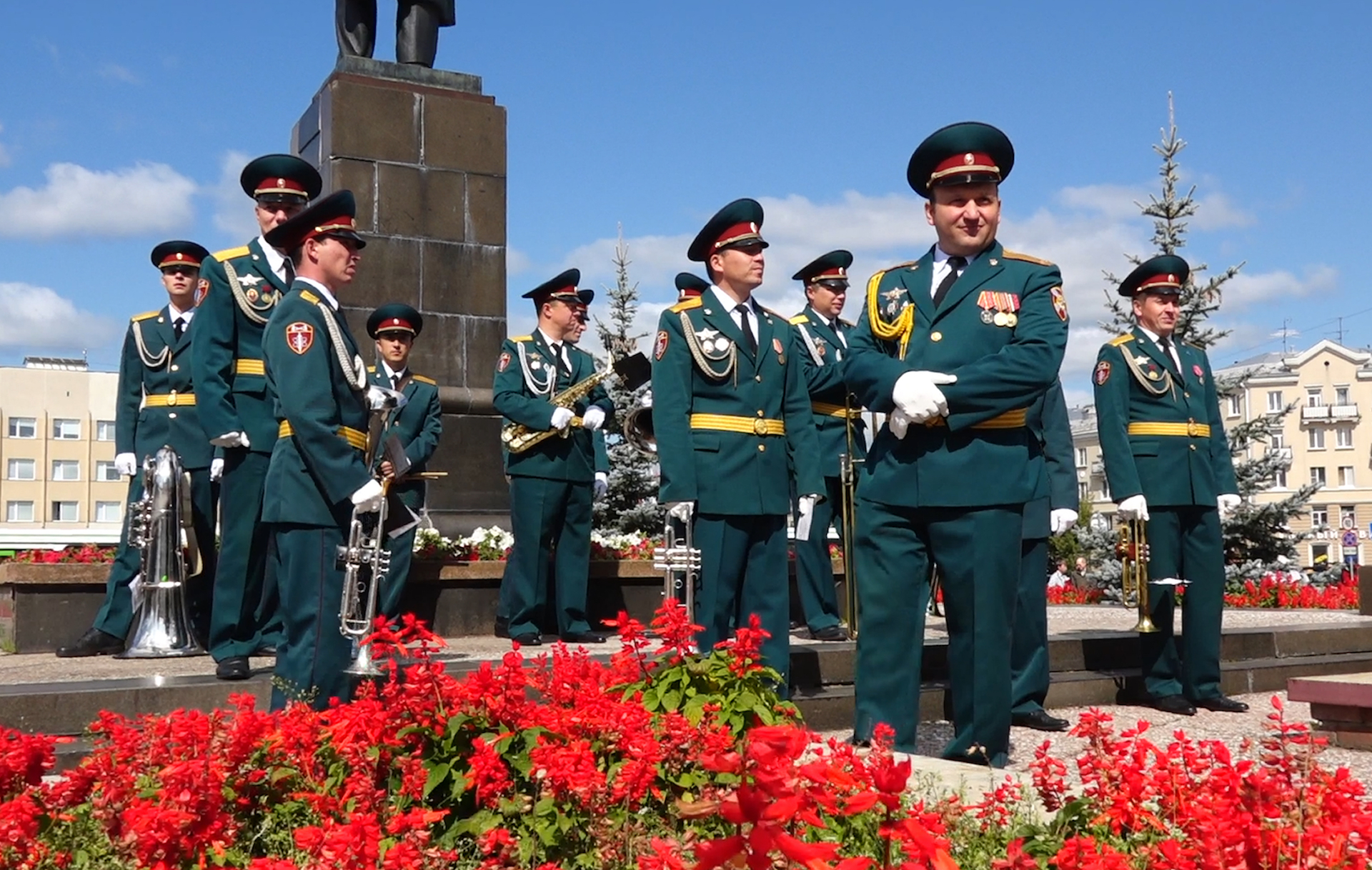 1565640519162-russia-funeral