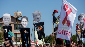 La manifestation à la frontière