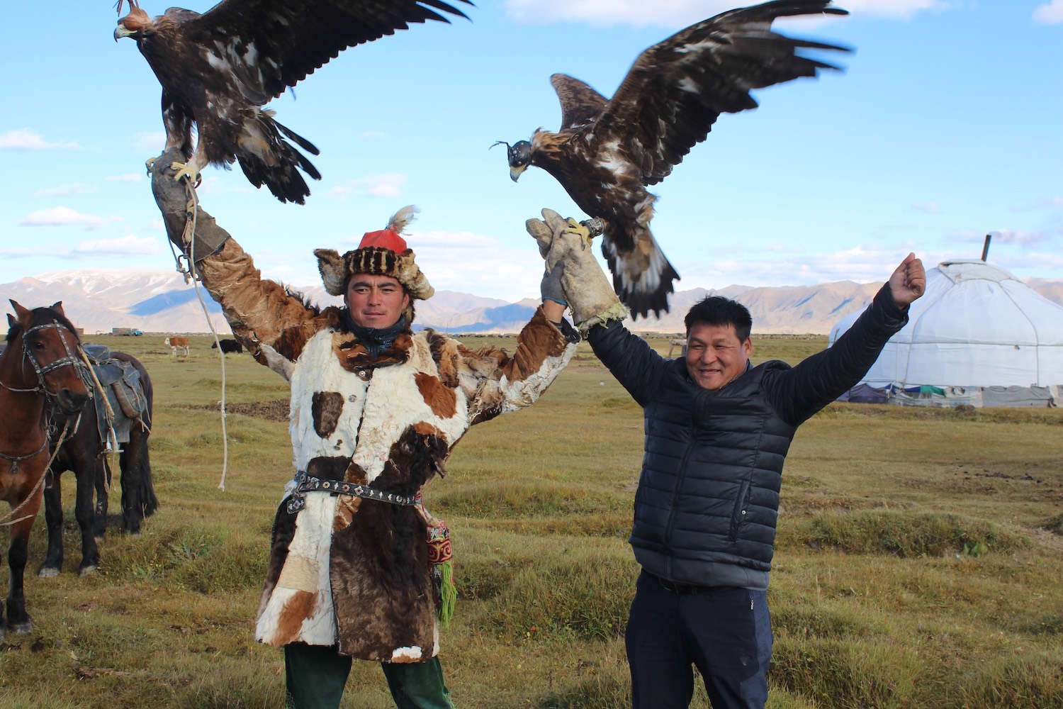 1569217787702-hot_eagle_hunting_mongolia7