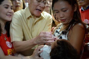 poli-vaccine-philippines-outbreak