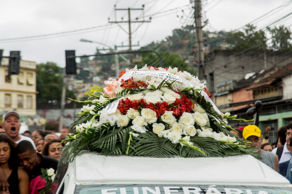 Ágatha ausente: a PM do Rio não respeita nem morte de criança