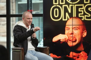 sean evans hot ones