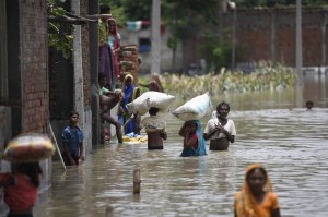 Over 1600 people died in Indias heaviest monsoon in 25 years