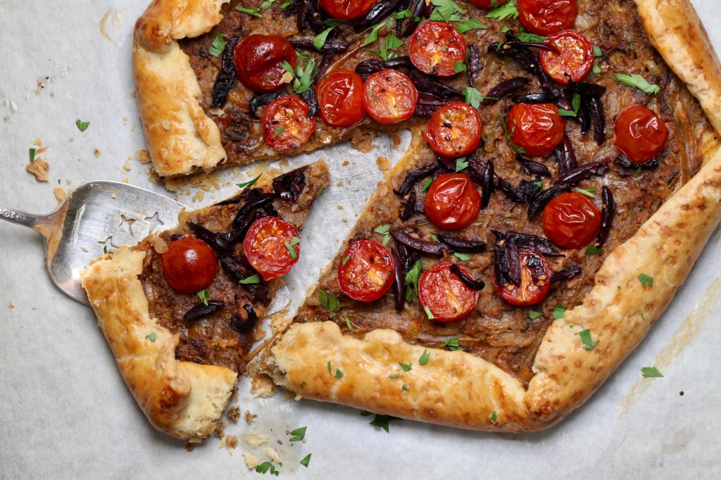 Torta salata di pomodoro e sardine