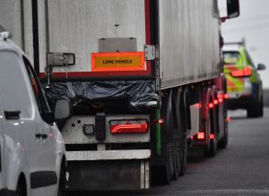 Sebanyak 39 Imigran Tiongkok Ditemukan Tewas Berjejalan dalam Kontainer Truk di London