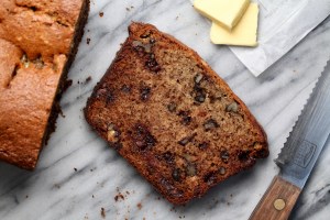 Banana bread con cioccolato e noci