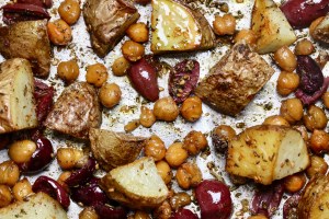 roasted-potatoes-and-chickpeas-recipe