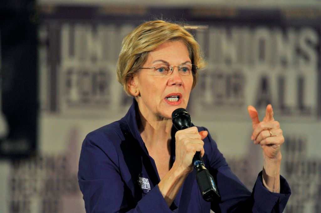 Democratic presidential hopeful Massachusetts' Senator Elizabeth Warren speaks to members of SEA/SEIU Local 1984, state employees, at the Holiday Inn in Concord New Hampshire, after signing papers to officially enter the New Hampshire Primary race on Nove