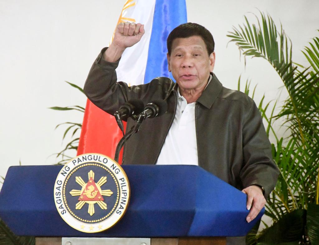 Presiden Duterte Ingin Polisi Tangkap Penikmat Vape di Filipina