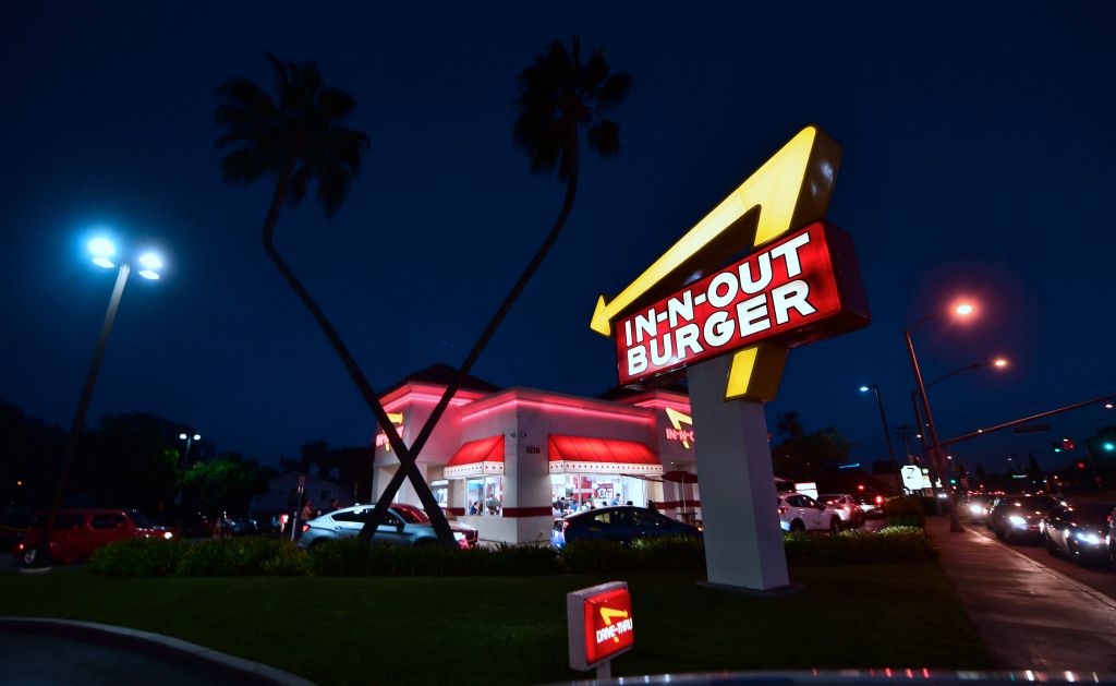 in-n-out burger at night