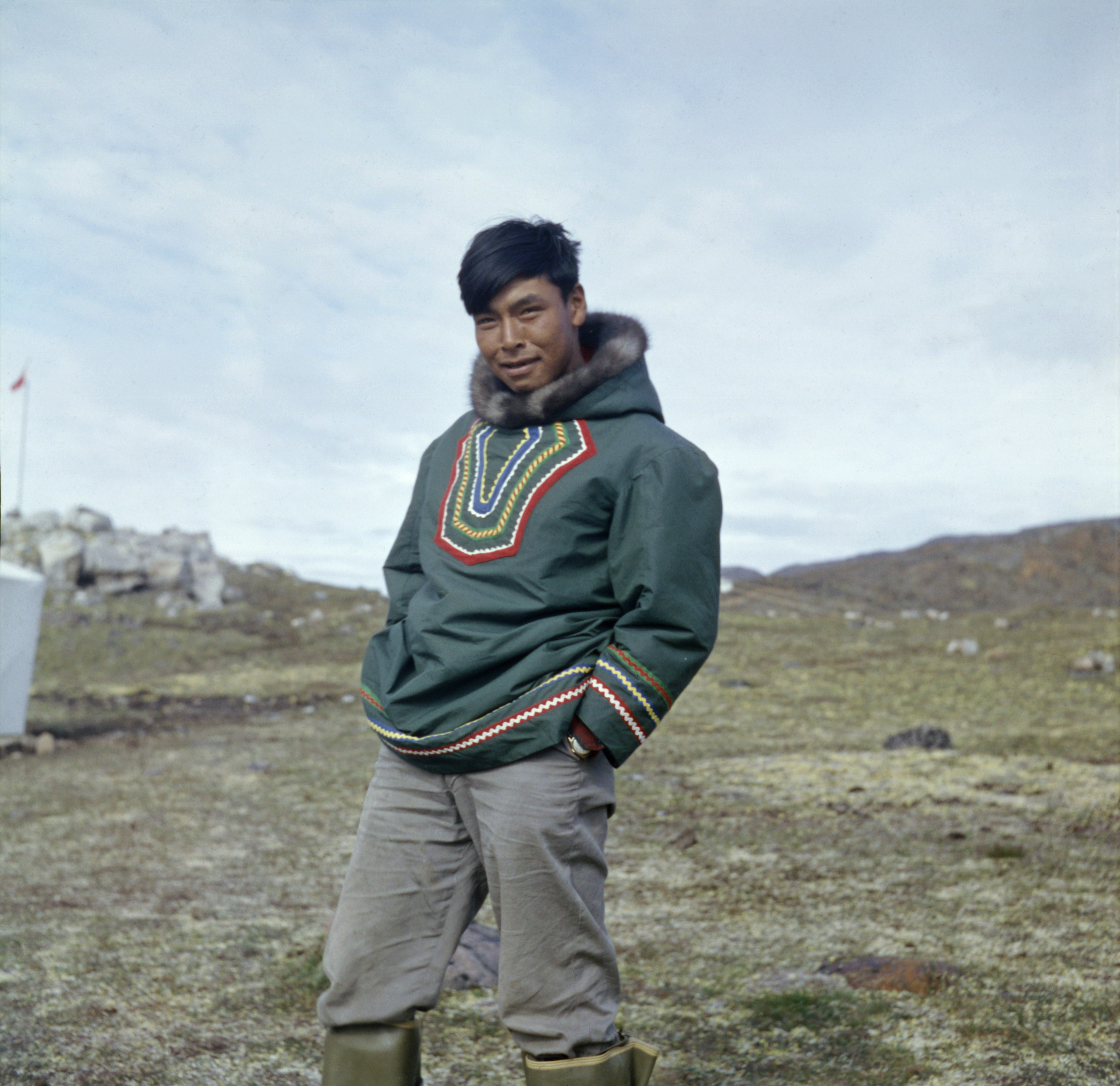 1. Kananginak Pootoogook (Inuk) poses for Rosemary Eaton, Cape Dorset, c. 1958. (Rosemary Eaton) © Libraries and Archives Canada