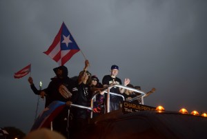 puerto rico earthquake aid protests governor