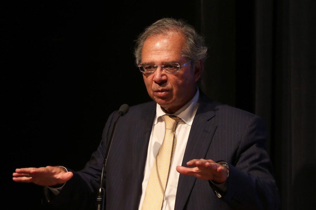 paulo guedes emprega doméstica