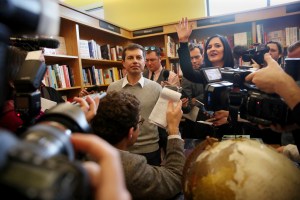 pete buttigieg and lis smith at presser