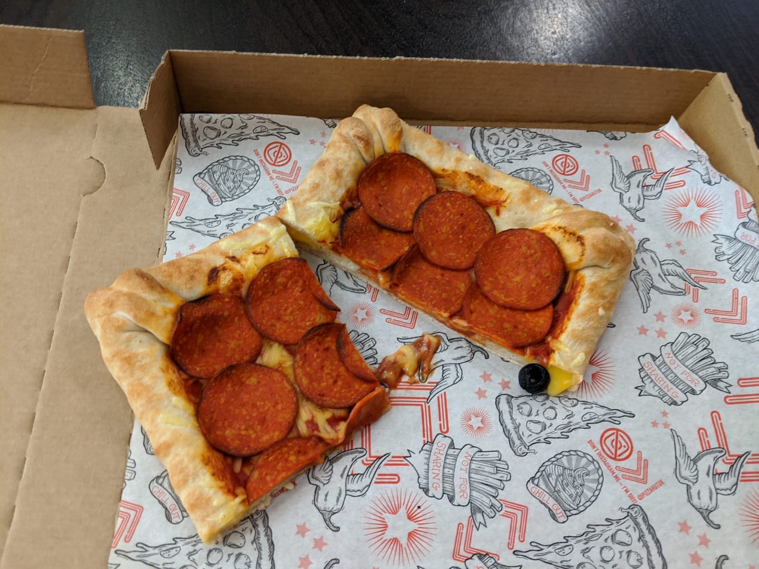 Vegan Pizza Hut Stuffed Crust VICE 2020