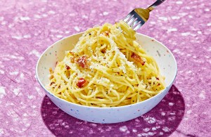 1568646089226-190911-simple-pasta-Spaghetti-Carbonara-690-V2