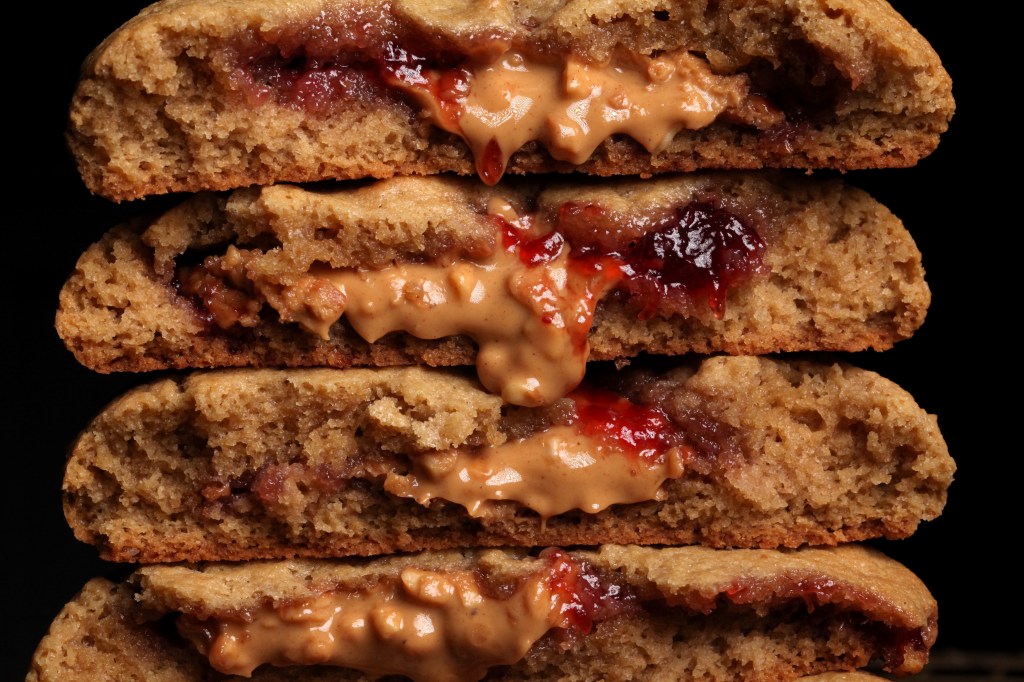 Biscotti al burro d'arachidi e marmellata