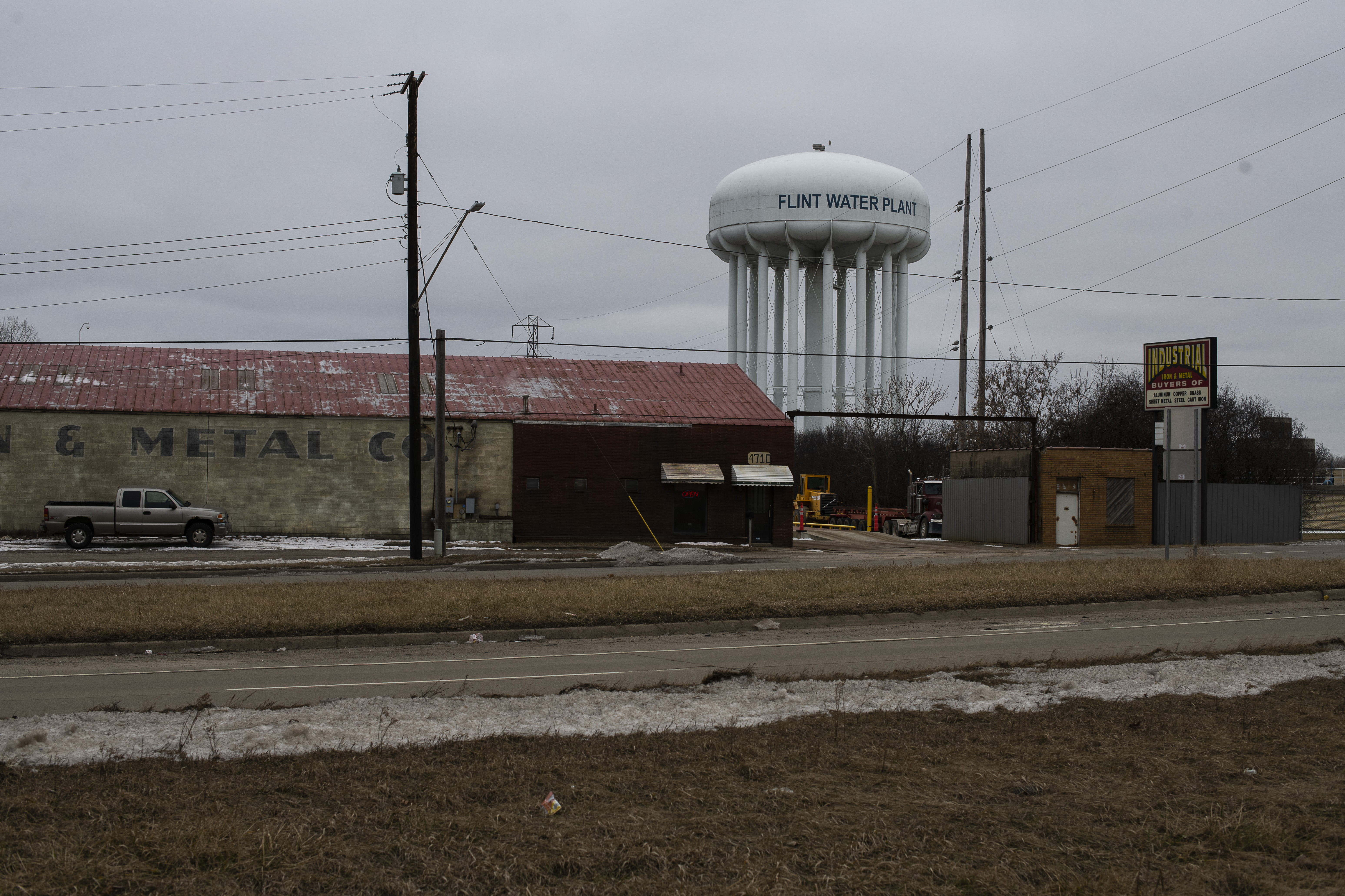 1587006624483-Flint_Water_Treatment_Plant_BrittanyGreeson_VICE