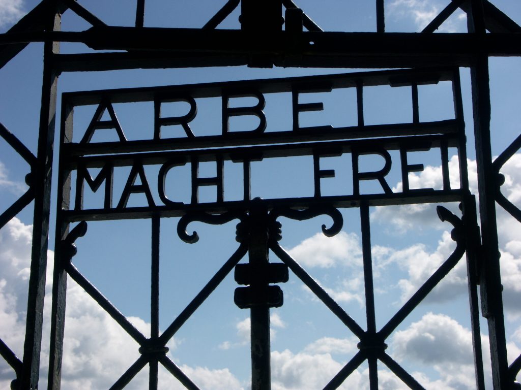 Arbeit_Macht_Frei_Dachau_8235