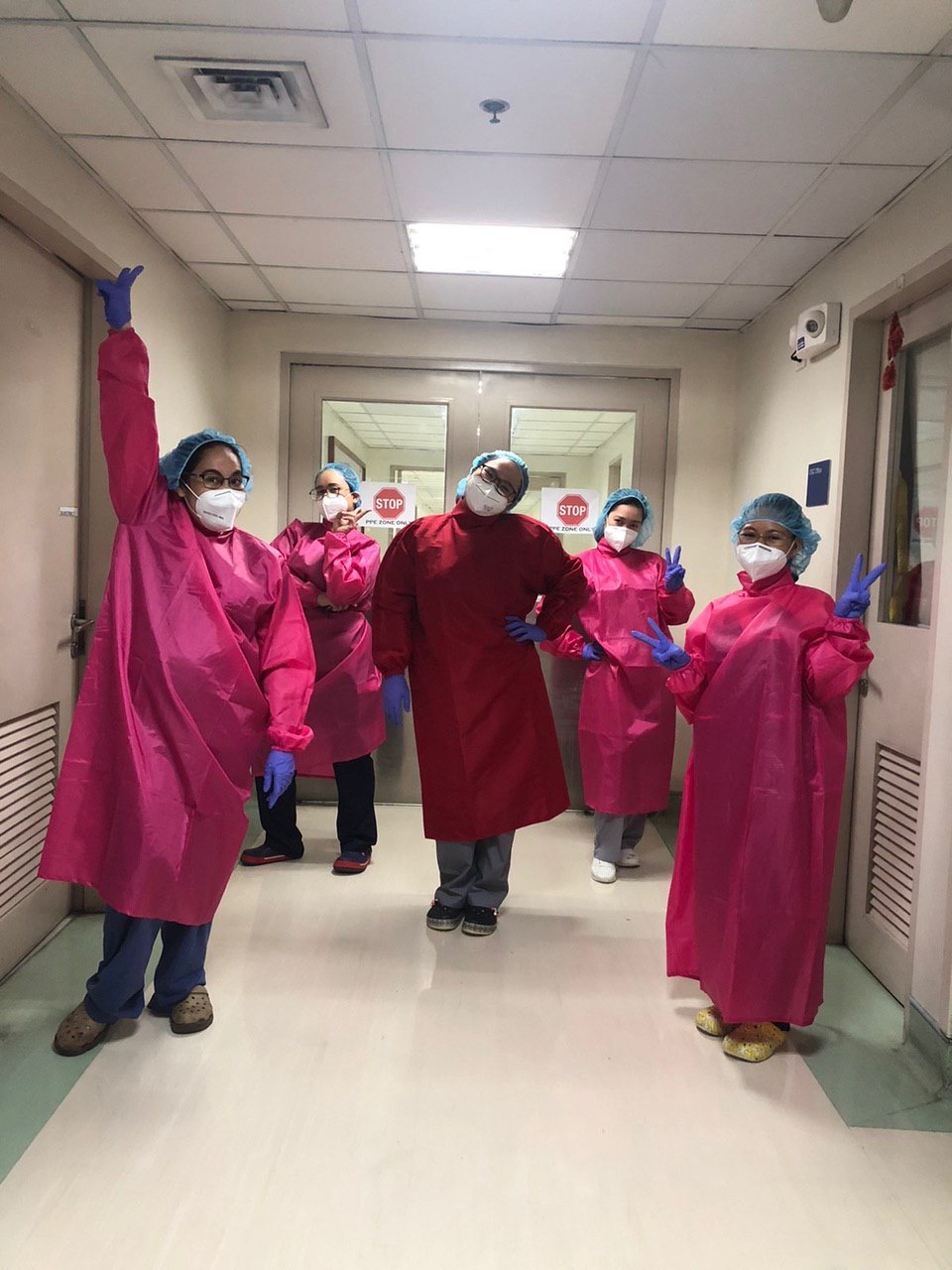 1589863196197-Mea-and-colleagues-in-PPE-at-Manila-Doctors-Hospital-1