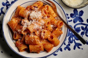 Pasta con i pomodorini secchi