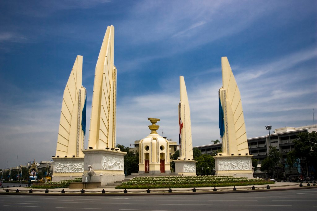 democracy monument, bangkok, thailand, democracy, monarchy