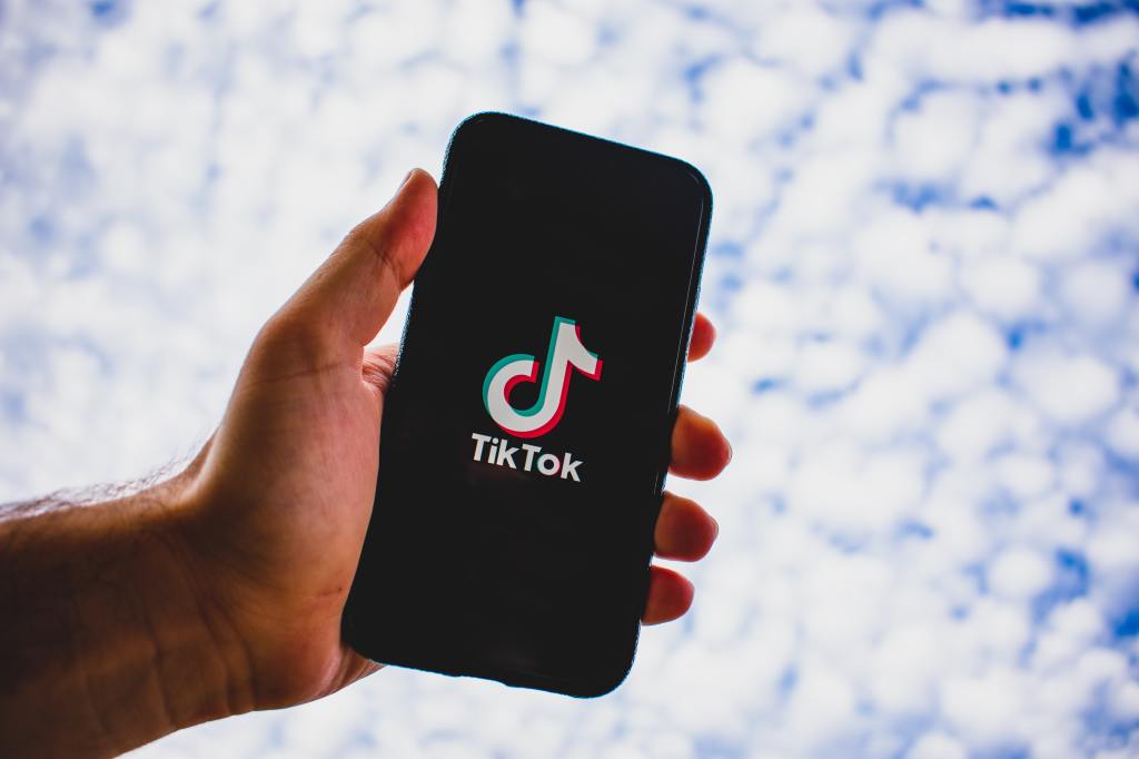 Imbas Konflik Perbatasan, India Memblokir TikTok dan 57 Aplikasi Buatan Tiongkok Lainnya