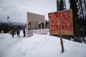 checkpoint leading into Unist'ot'en camp