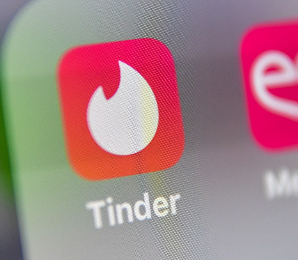 For Some Women in Pakistan, Banning Tinder Means a Loss of Freedom and Connectivity