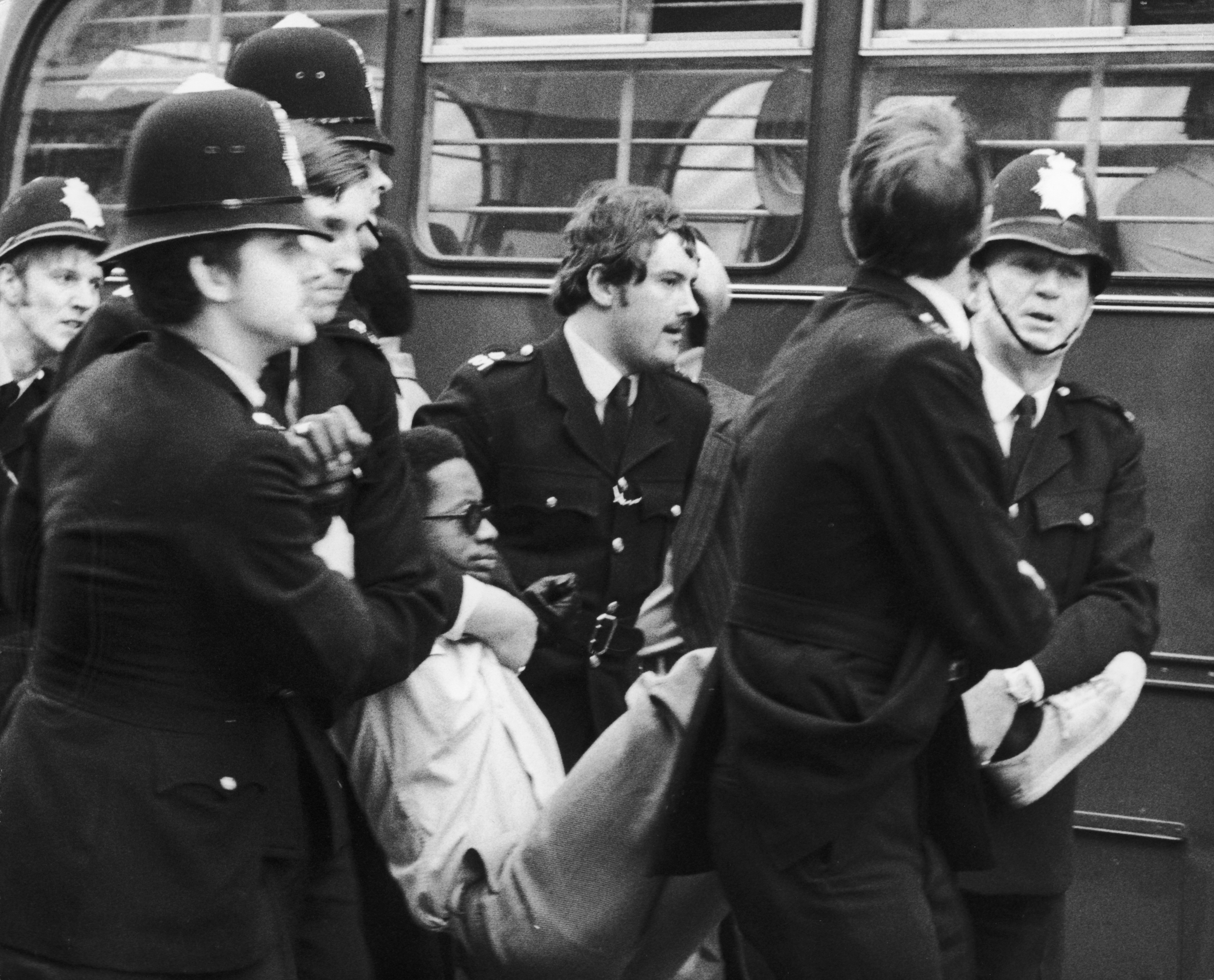 Police make an arrest during serious riots at the Notting Hill Carnival, London, 31st August 1976. (Photo by Keystone/Hulton Archive/Getty Images)