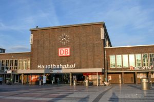 Der Duisburger Hauptbahnhof ist einer der hässlichsten Bahnhöfe Deutschlands