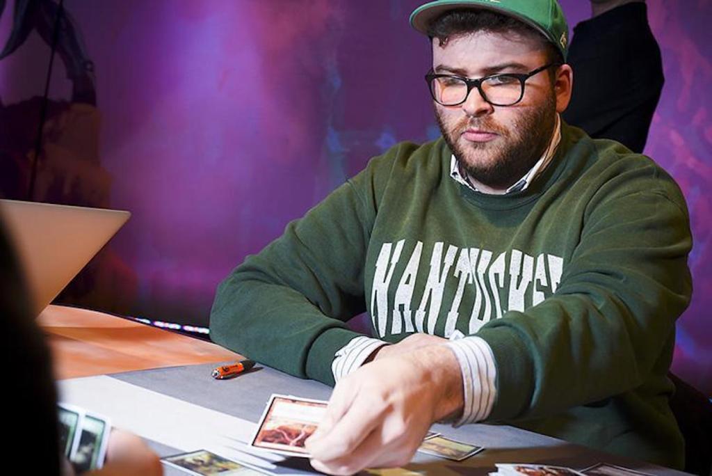 Marco Cammilluzzi speelt magic the gathering