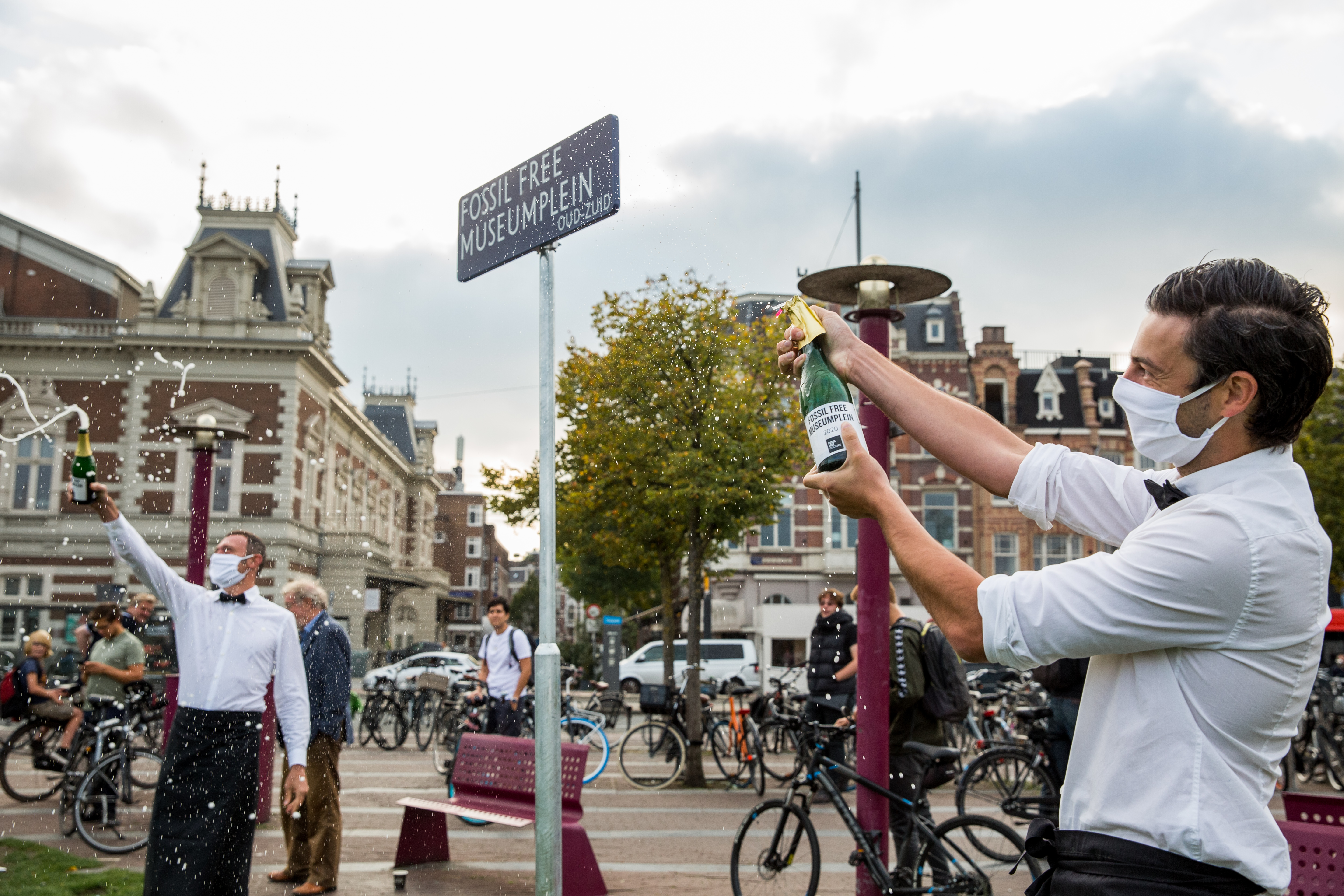 Celebrating fossil fuel free museumplein 2 credidt FFCNL.jpg