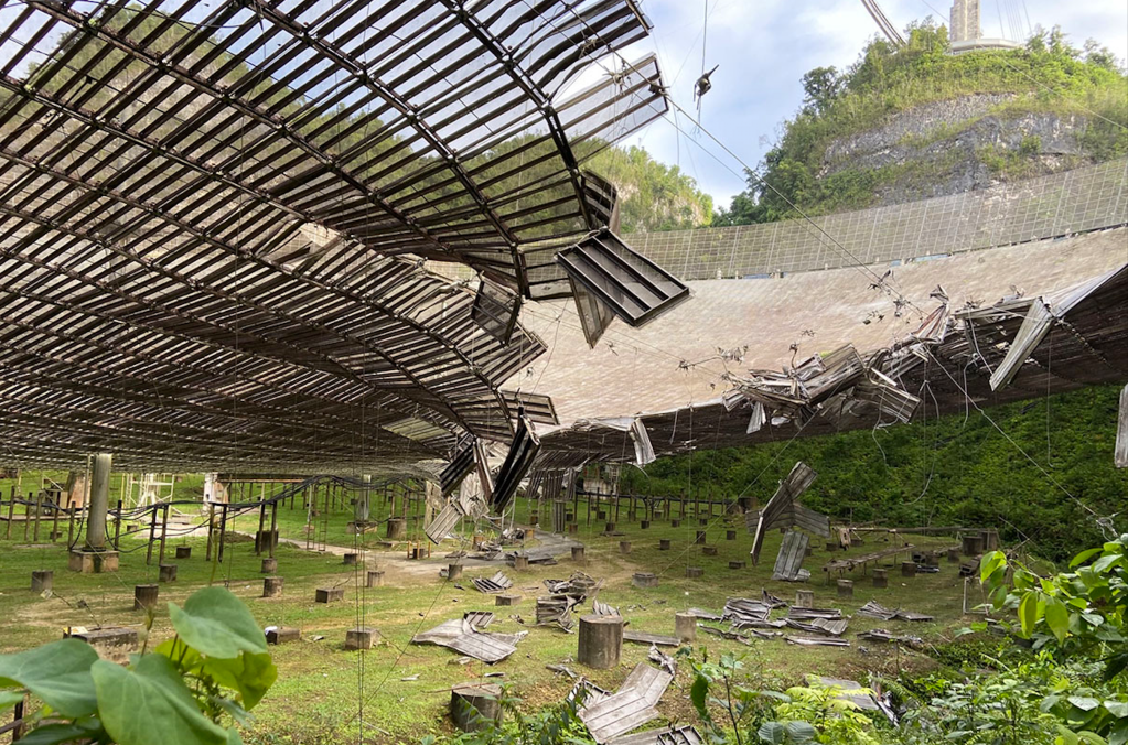 ​Damage from the August cable malfunction at Arecibo. Image: UCF