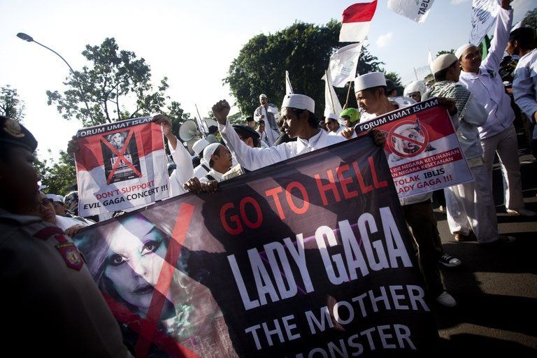 lady gaga FPI.jpg