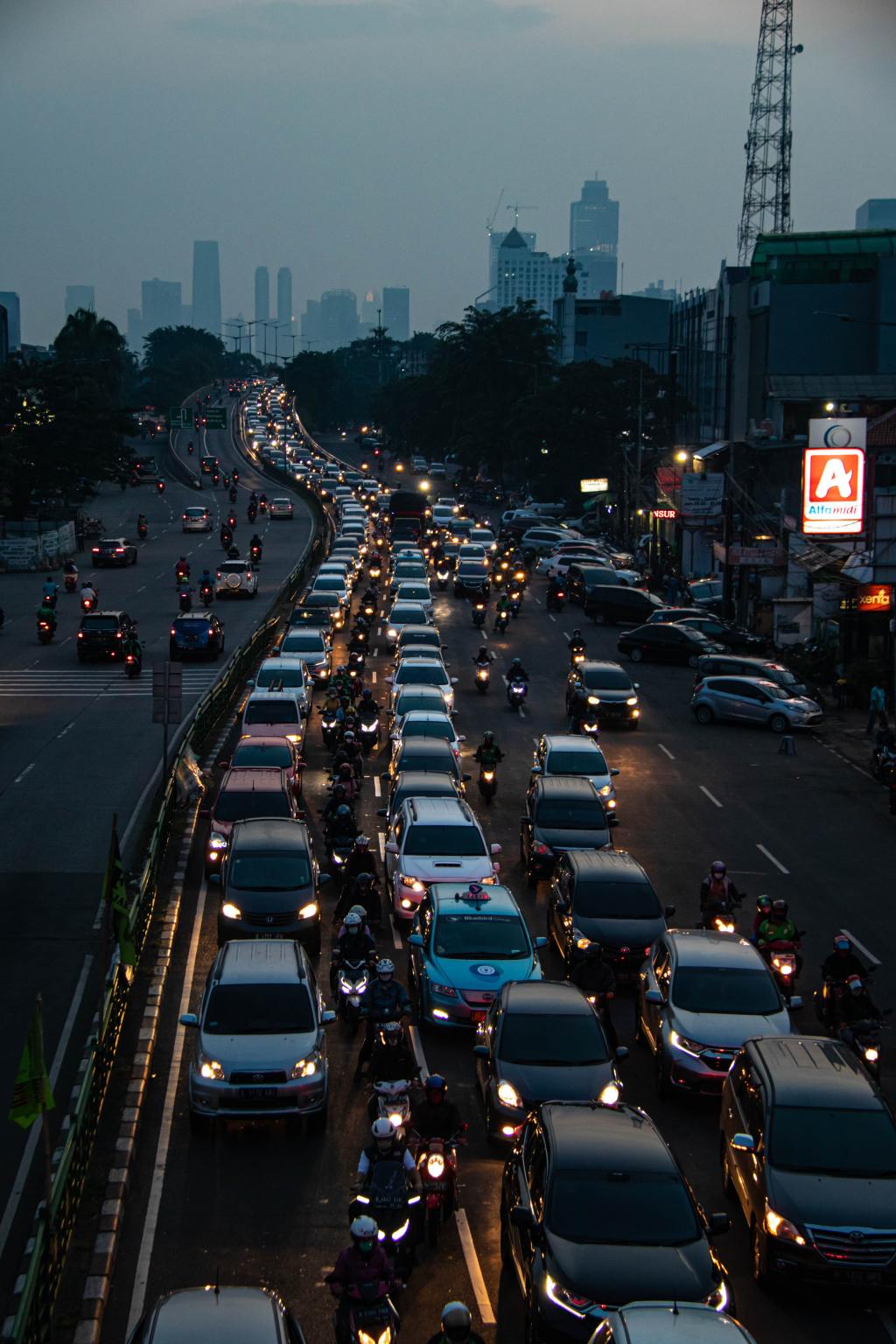 How Car Rationing Systems Are Making Traffic in Asia’s Cities Worse