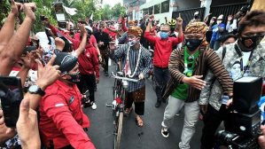 Jokowi resmi punya dinasti politik Gibran Rakabuming menang telak pilkada Solo, Bobby Nasution unggul di pilkada medan