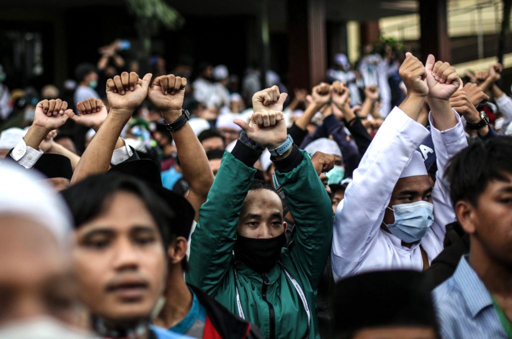 Polisi Tangkap Netizen yang Kecam Penembakan 6 Anggota Laskar FPI di medsos