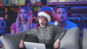 Die Autorin und die Hauptcharaktere von Holidate; Ich habe alle neuen Netflix-Weihnachtsfilme am Stück geschaut, um Weihnachten zu verstehen