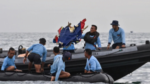 Proses pencarian kotak hitam Sriwijaya Air SJ 182 yang jatuh di