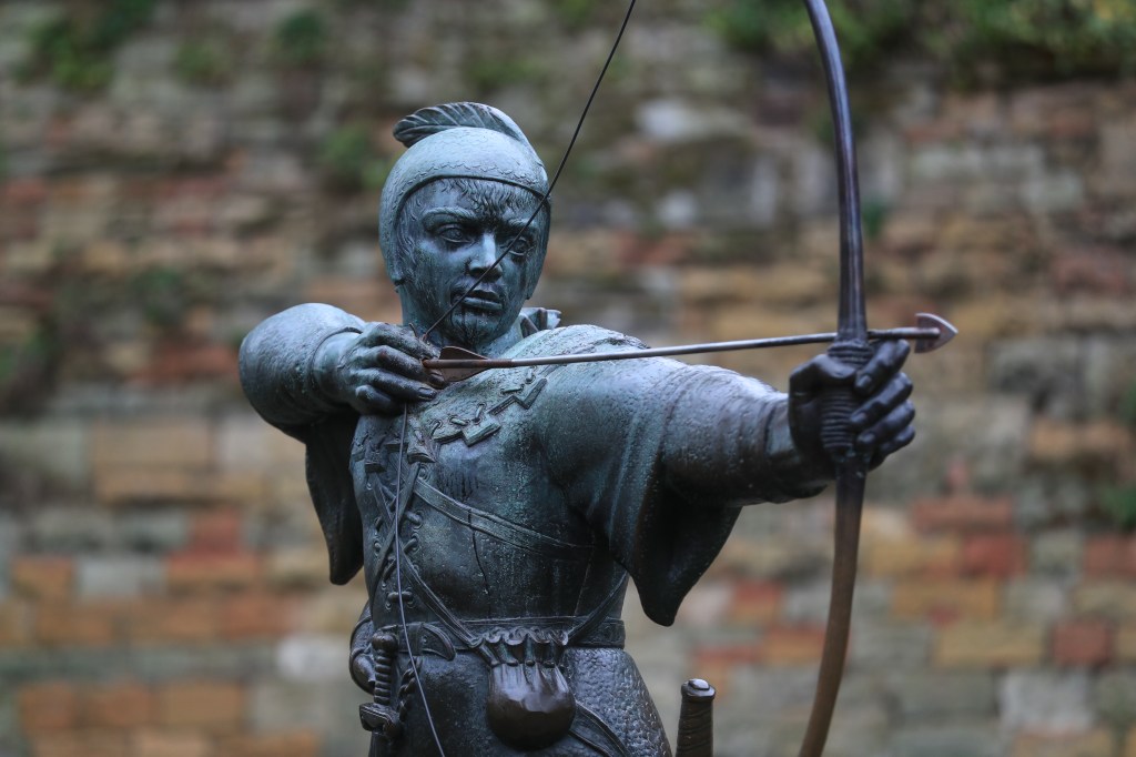 Eine Robin-Hood-Statue, die Betreiber der gleichnamigen Plattform arbeiten für Hedgefonds, nicht für ihre User