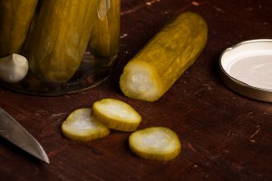 homemade-dill-pickles-recipe1