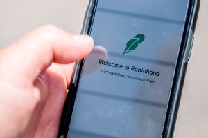 Facebook's Largest Robinhood Trading Group Is Out For Blood